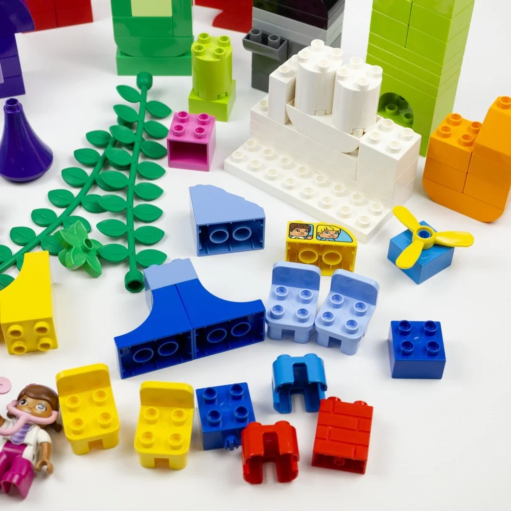 Lego Duplo Bulk Lot of 130+ pcs. Red Orange Yellow Green Blue Purple Pink + READ